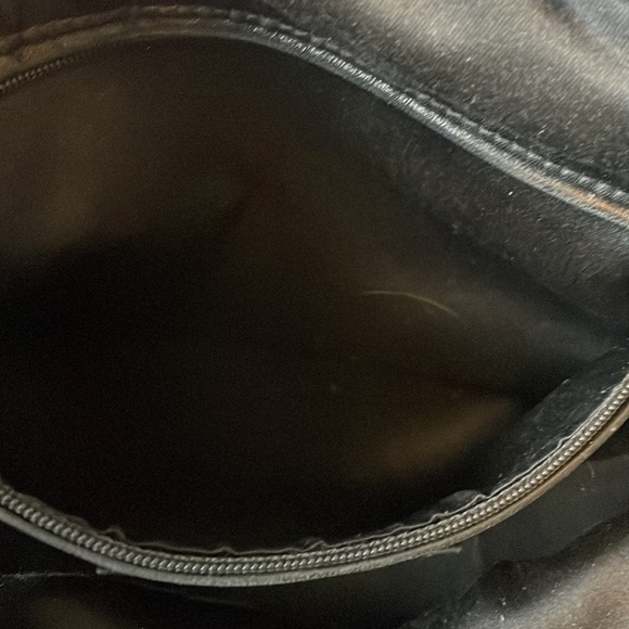 Vintage Authentic YSL, Pebbled leather Muse handbag with padlock key. - Picture 6 of 15